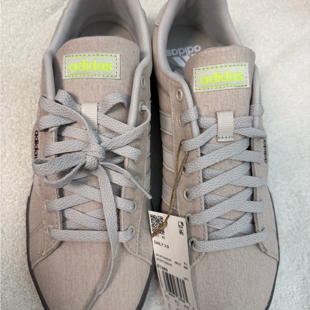 Adidas daily 3.0 Men’s Size 9 (new With Tags In The Box)
